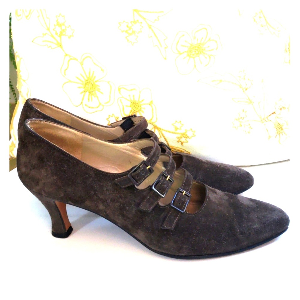 🔥HP🔥VTG Ferragamo pumps, sz 8 AA, grey suede